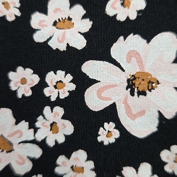 Women's 4XL Black Floral Cross Knit Tee Lightweight Casual Top Easter Spring - Picture 3 of 8